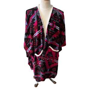 Cuddl Duds Aztec print fleece blanket wrap